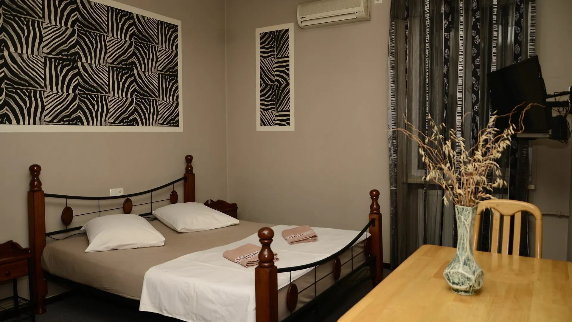 Mkudro Hotel ティビリシ